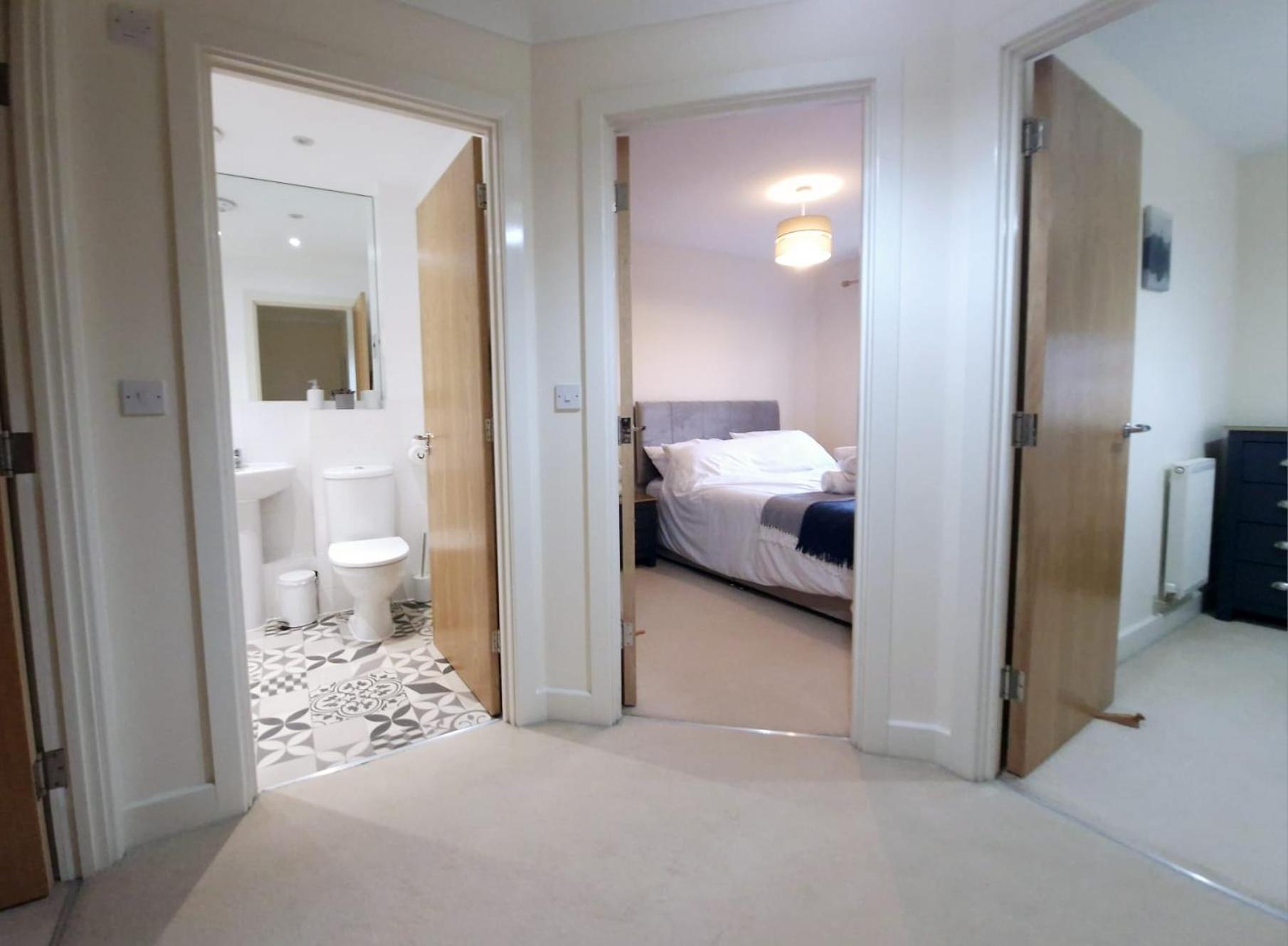 Villa Sleeps9 Parking&Garage 17 Mins To Gatwick, 30 To London Merstham Exterior foto